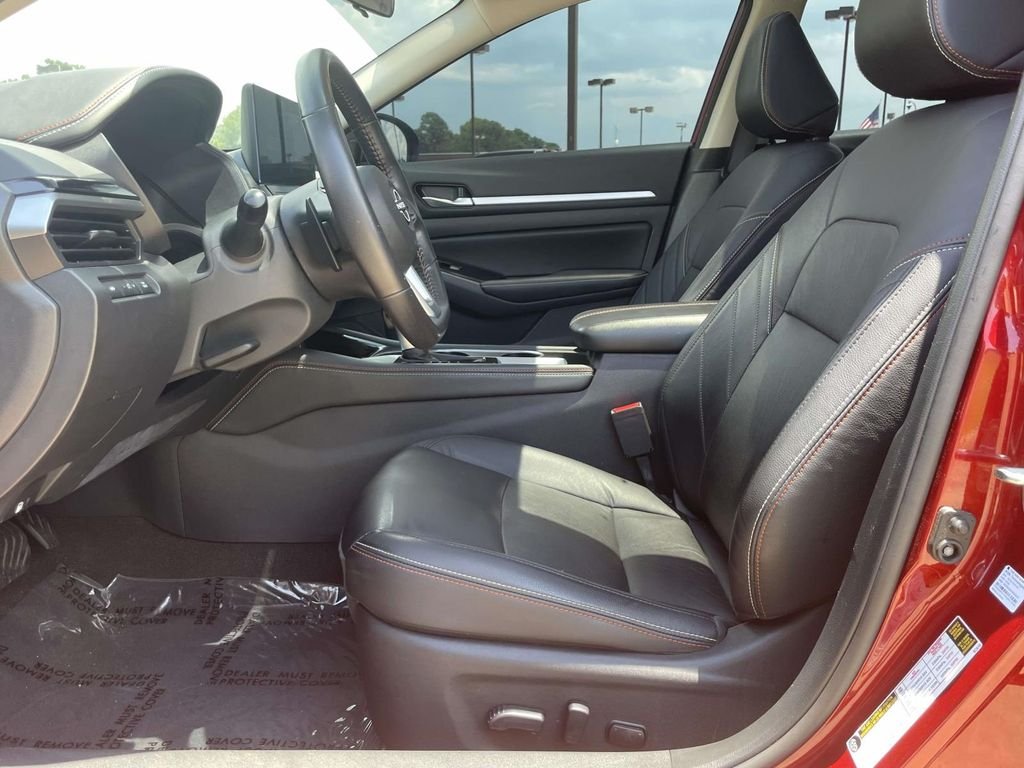 Used 2024 Red Nissan 2.5 SR image 14