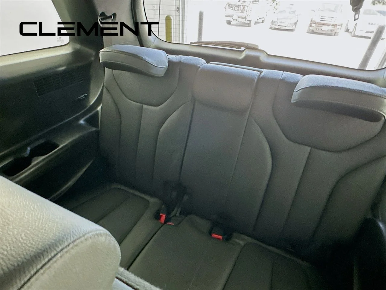 Used 2022 Hyper White Hyundai SEL image 33