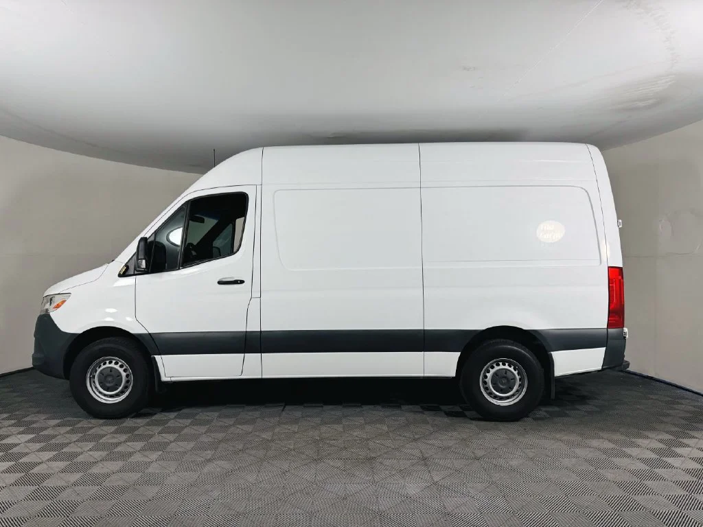 Used 2020  Mercedes-Benz  image 10