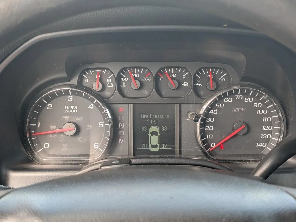 Used 2015 SUMMIT WHITE Chevrolet Work Truck image 15