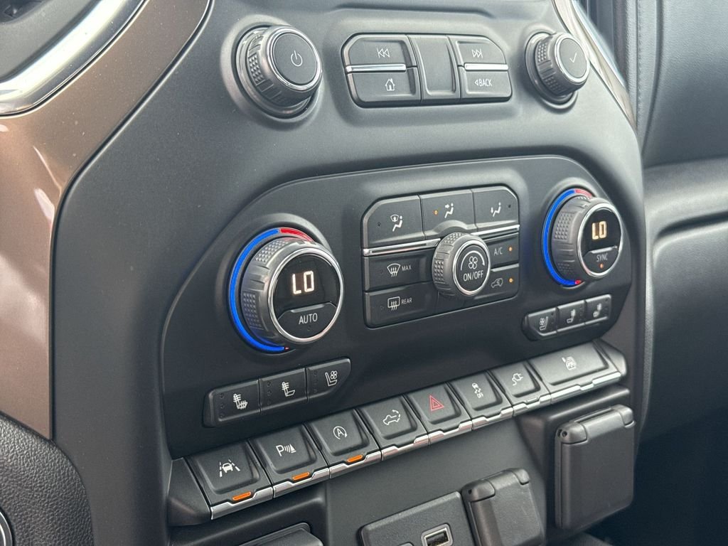 Used 2020 Black Chevrolet High Country image 10