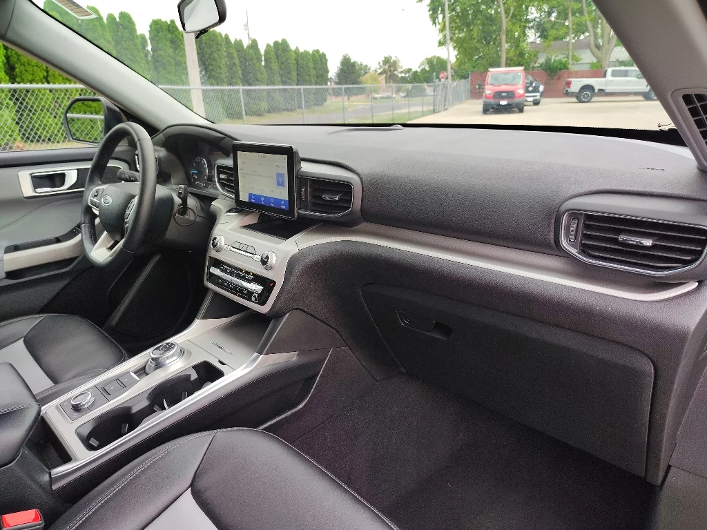 Used 2024 Star White Ford XLT image 15
