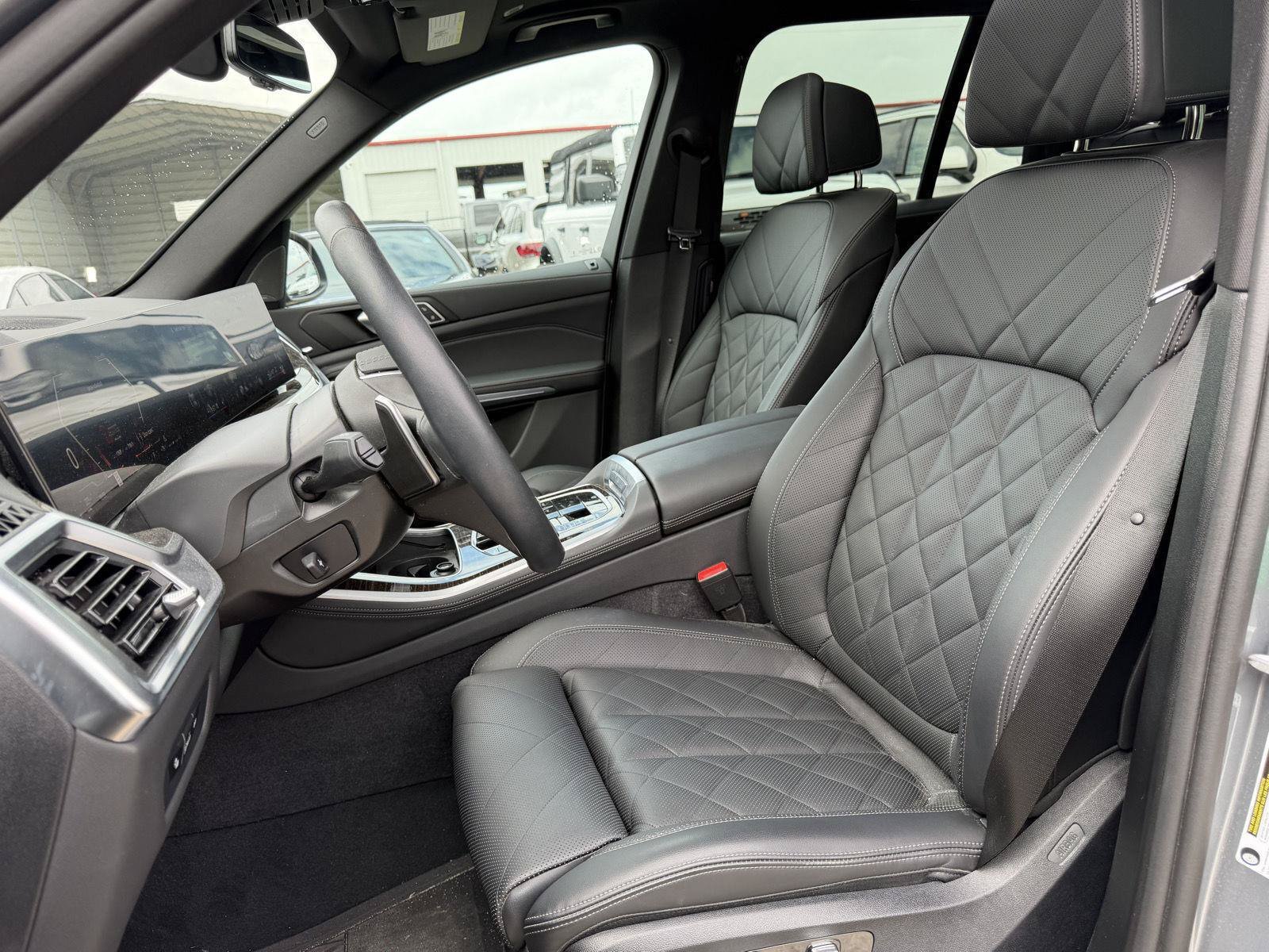 Used 2025 Skyscraper Grey Metallic BMW sDrive40i image 8
