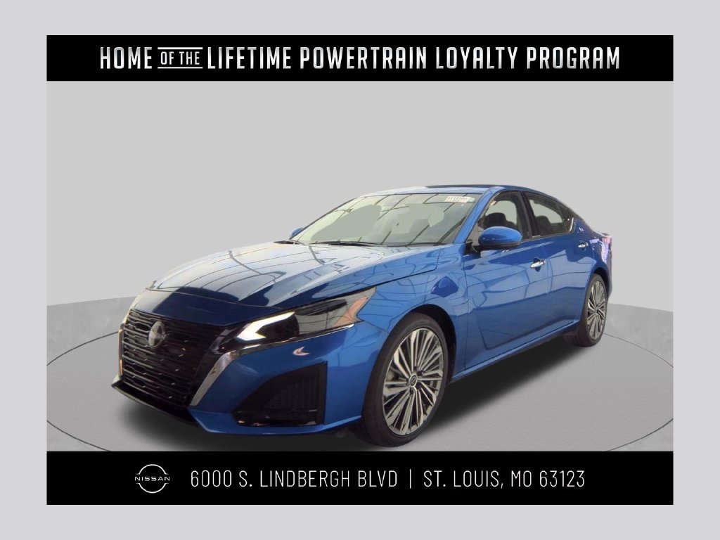 Certified Used 2025 Blue Nissan 2.5 SL image 1