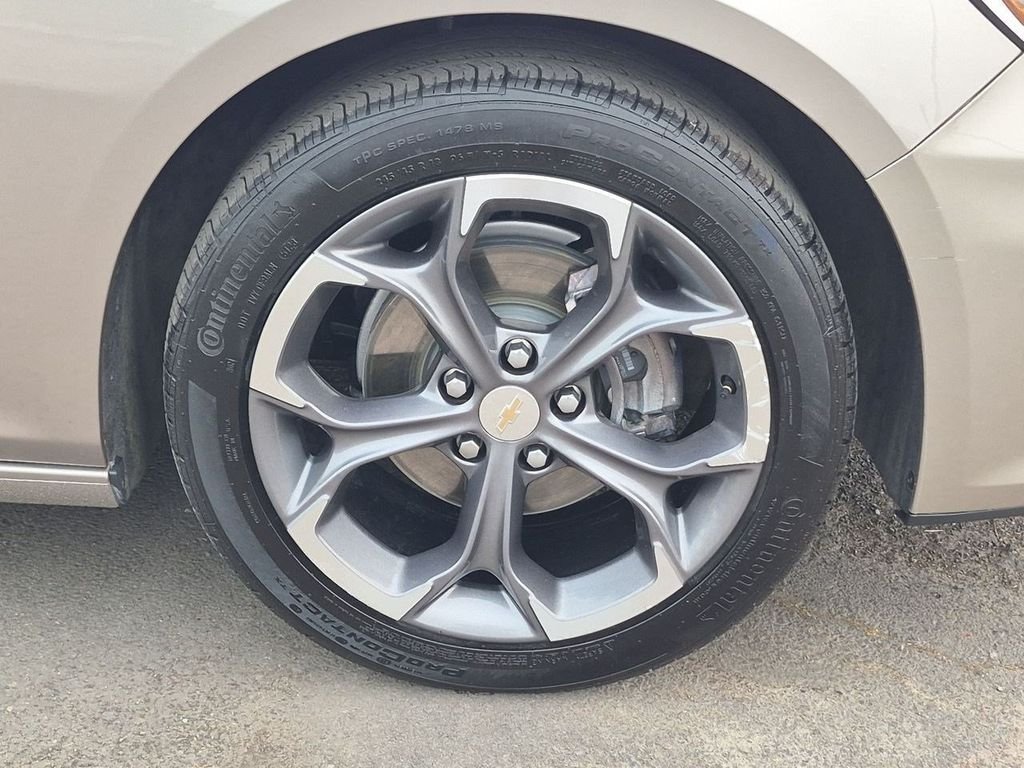 Used 2024 Mineral Gray Metallic Chevrolet LT image 32