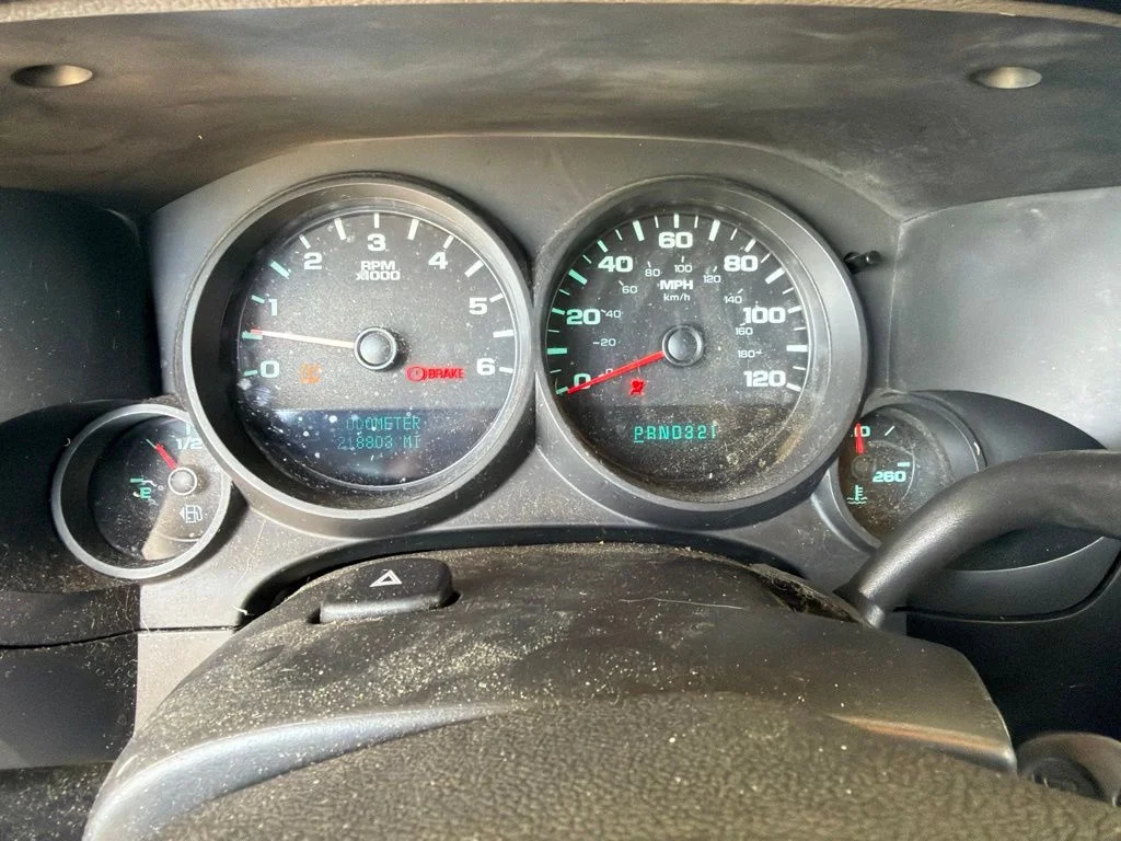 Used 2007 Gray GMC SL image 12