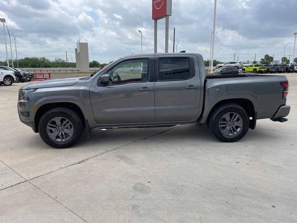Used 2025 Gray Nissan SV image 4