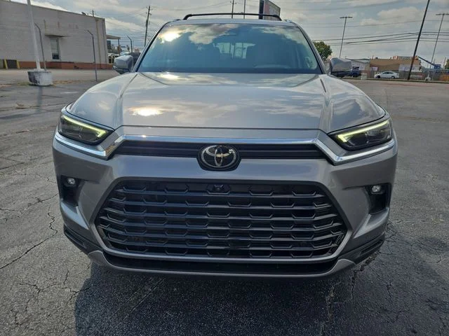 Used 2025 Gray Toyota Platinum image 3