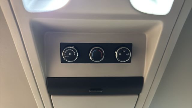 Used 2019 Indigo Blue Clearcoat Dodge  image 29