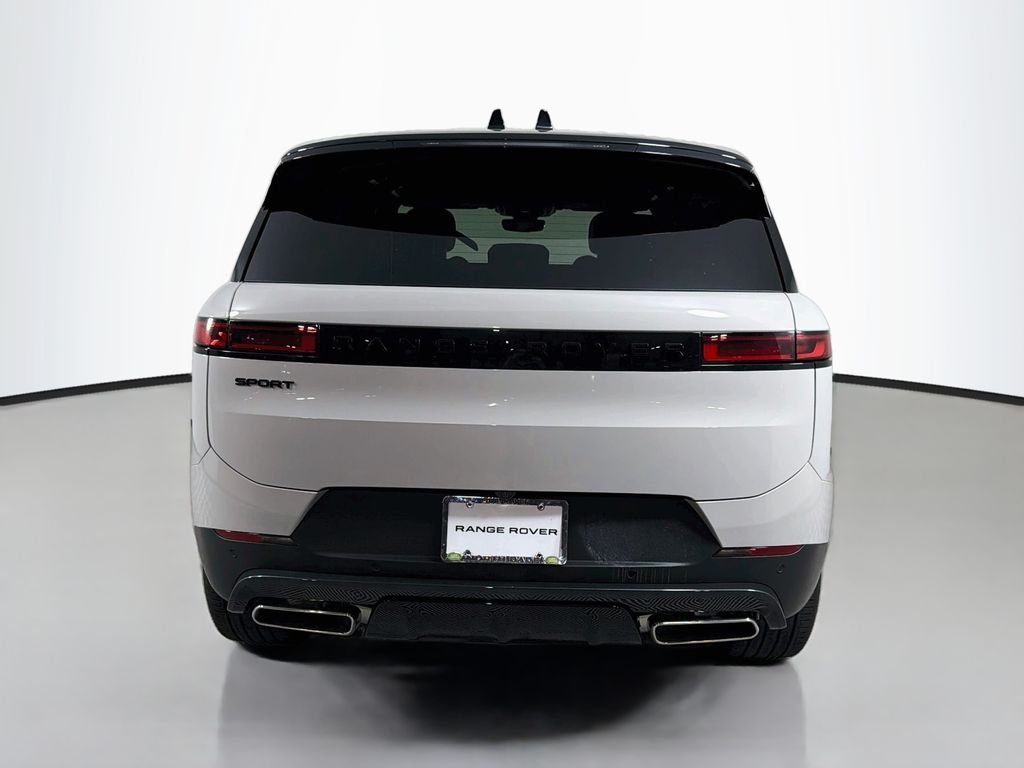 New 2027 Borasco Grey Land Rover  SE P360 image 6