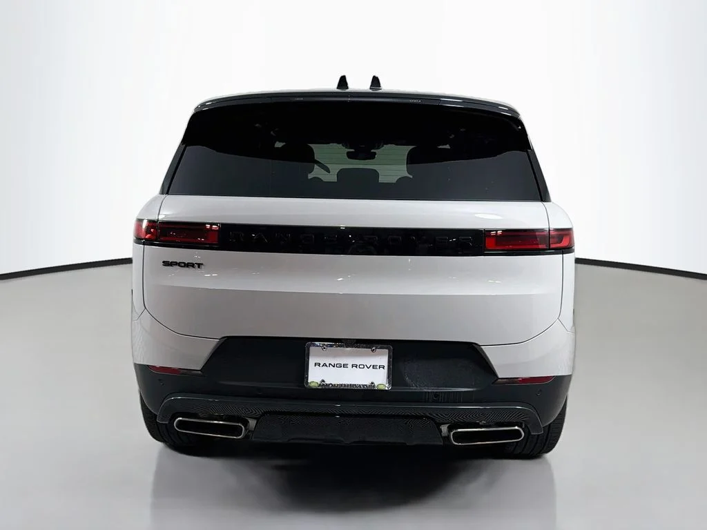 New 2027 Borasco Grey Land Rover SE image 6