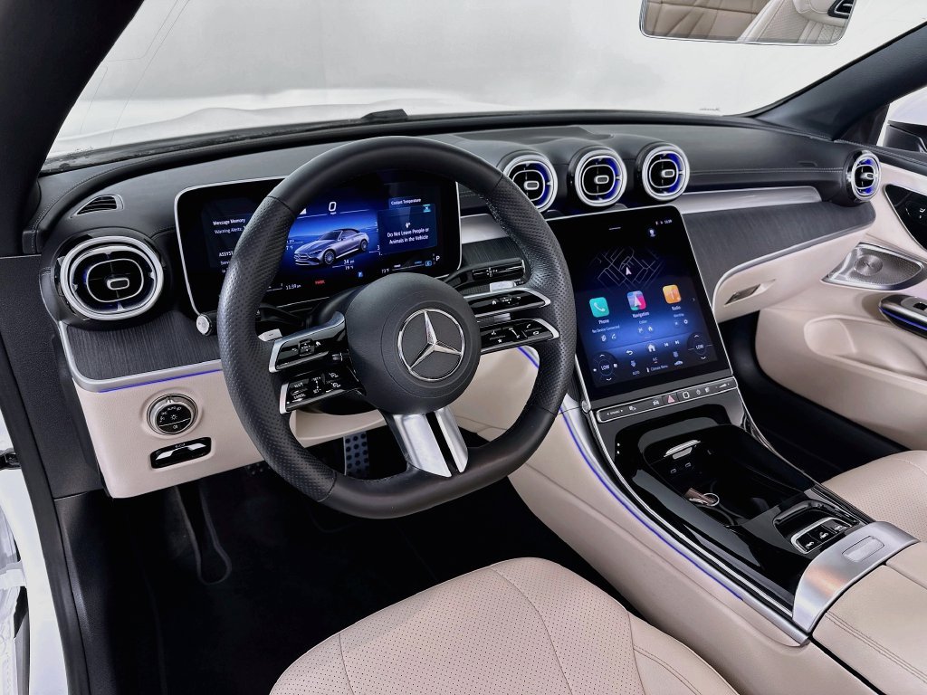 Used 2025 White Mercedes-Benz CLE 450 image 9