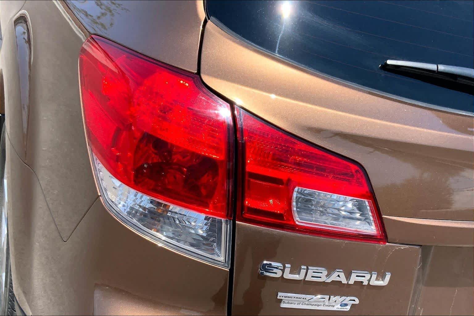 Used 2011 Caramel Bronze Metallic Subaru 2.5i Prem AWP/Pwr Moon image 28