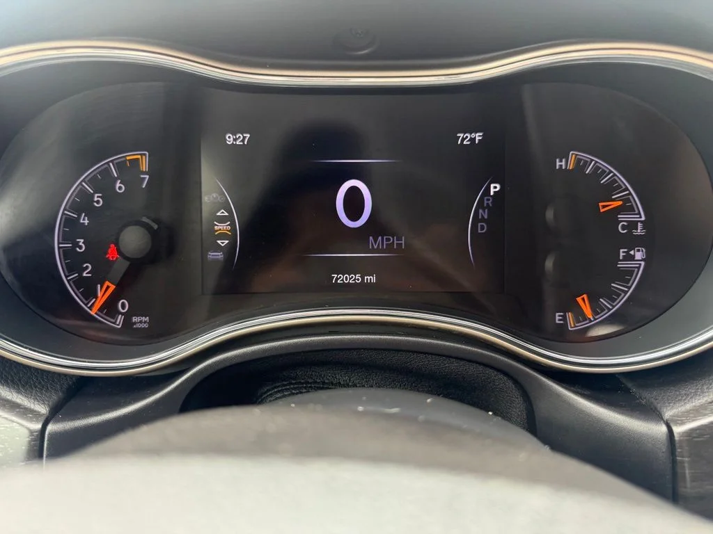 Used 2017 Silver Jeep Laredo image 20