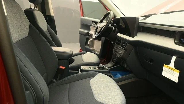 New 2026 Ruby Red Metallic Tinted Clearcoat Ford XLT image 24