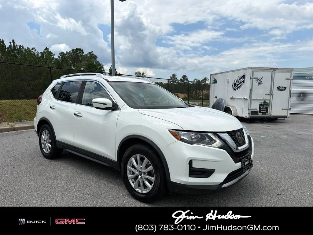 Used 2020 Glacier White Nissan SV image 4
