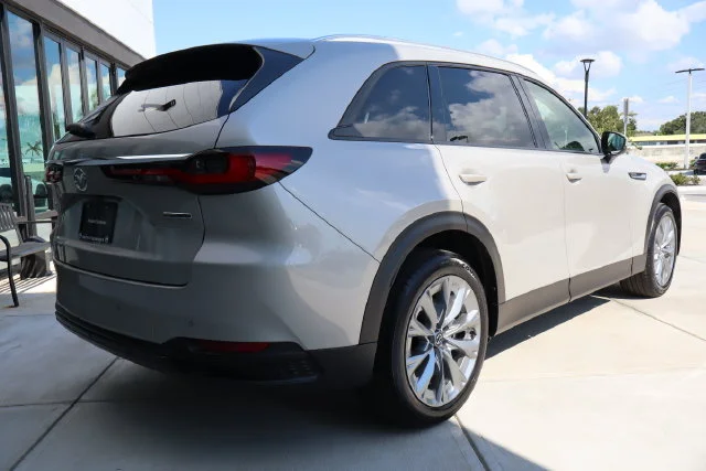 New 2026 Platinum Quartz Metallic Mazda 3.3 Turbo Preferred AWD image 3