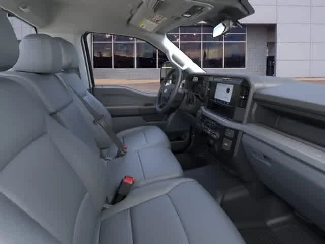 New 2026 Oxford White Ford XL image 4