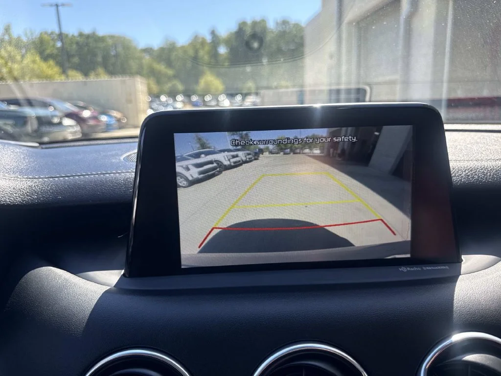 Used 2018 White Kia GT2 image 20