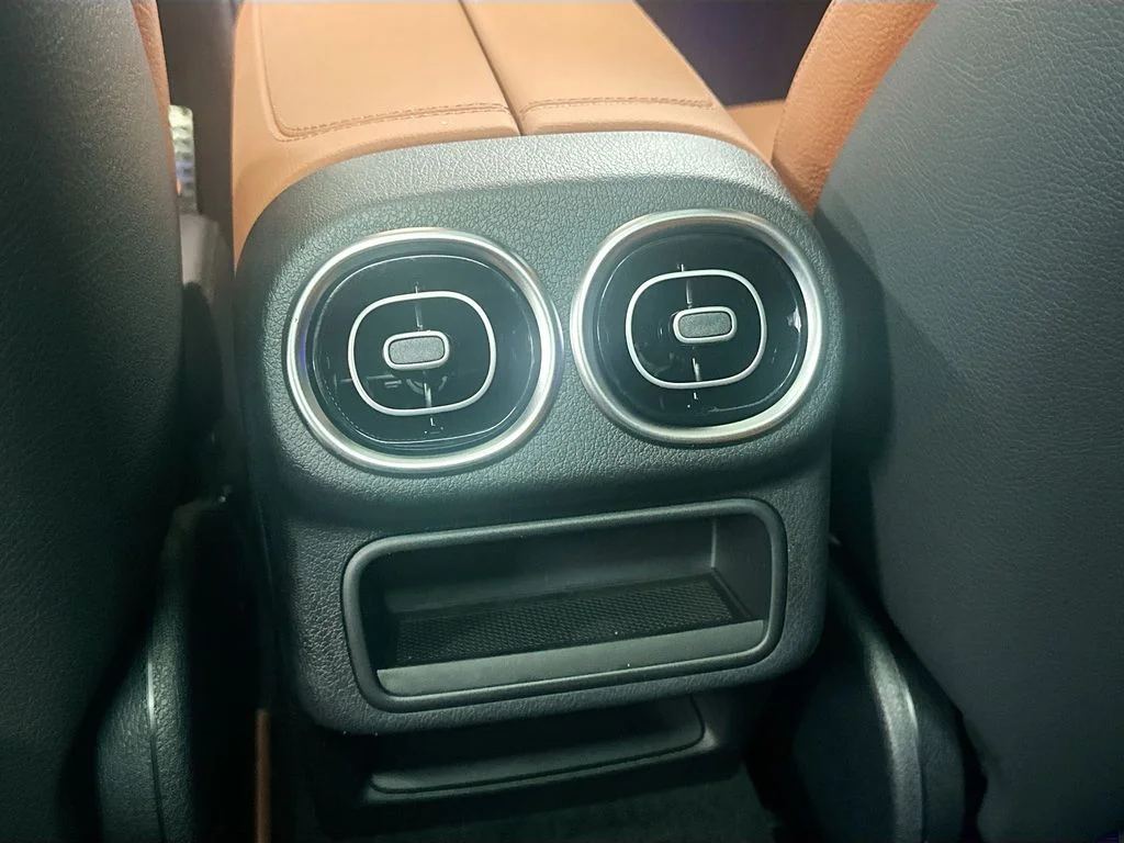 New 2026  Mercedes-Benz GLC 300 image 26