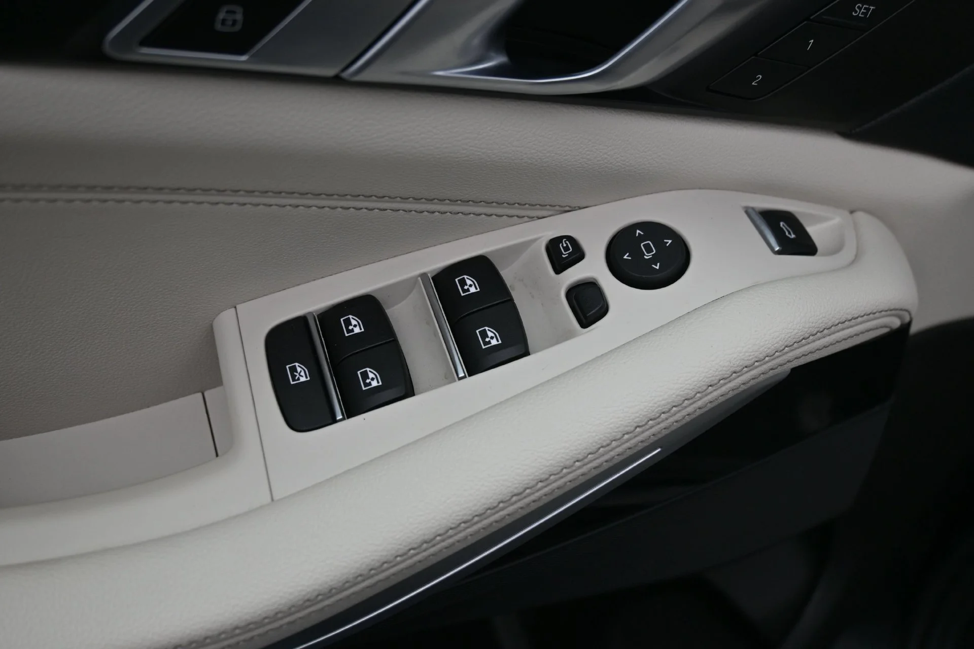 Used 2022 Black Sapphire Metallic BMW xDrive40i image 20