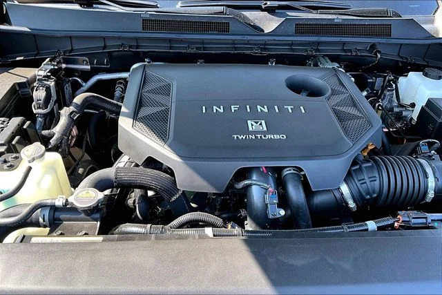 New 2027 Silver INFINITI LUXE image 33