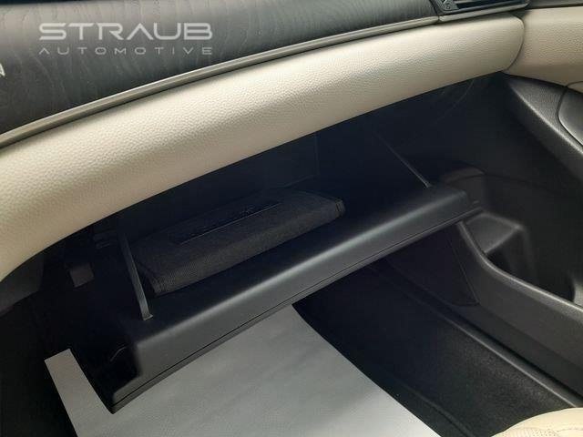 Used 2019 Platinum White Pearl Honda Touring image 37