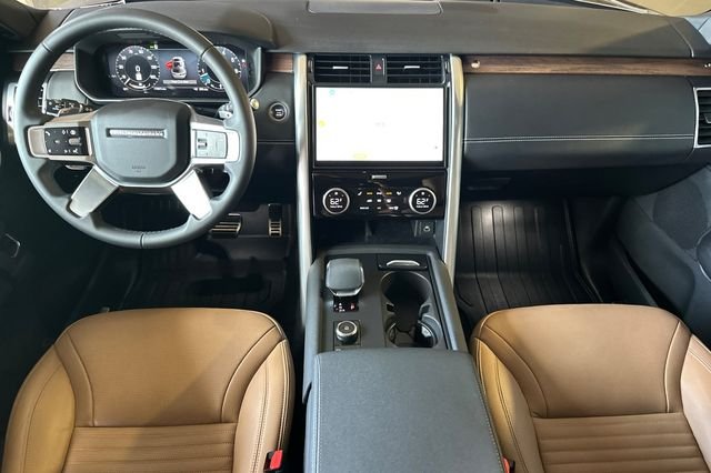 Used 2025 Brown Land Rover Dynamic SE image 12