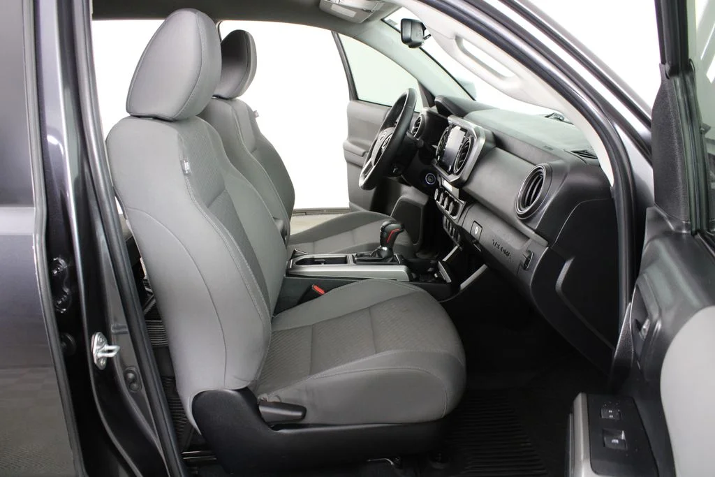 Used 2022 Gray Toyota SR5 image 13
