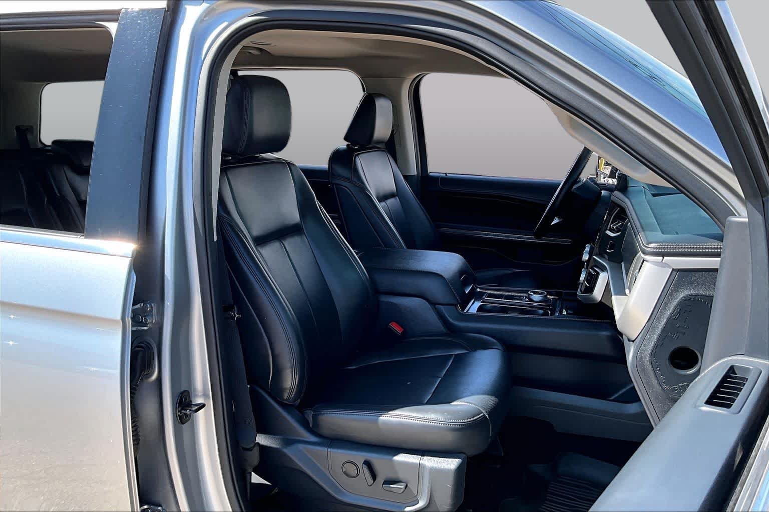 Used 2023 Iconic Silver Metallic Ford XLT image 9