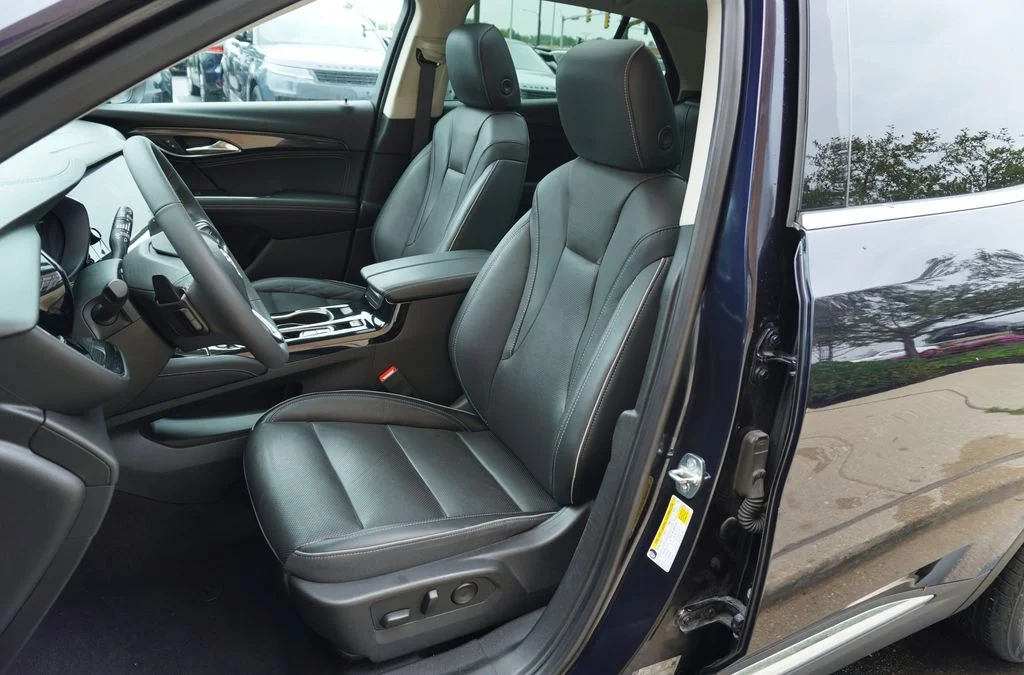 Used 2021 Blue Buick Essence image 12