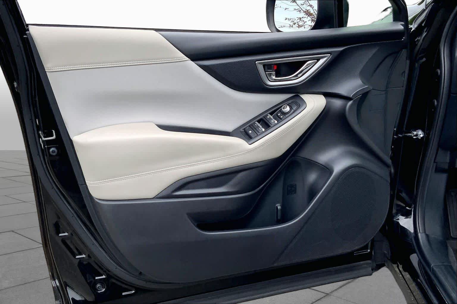 Used 2019 Crystal Black Silica Subaru Premium image 21