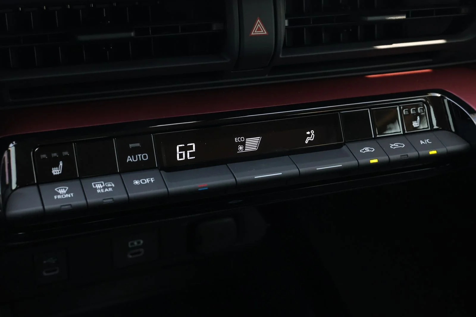 2026 Toyota Prius Plug-in Hybrid XSE - Photo 20