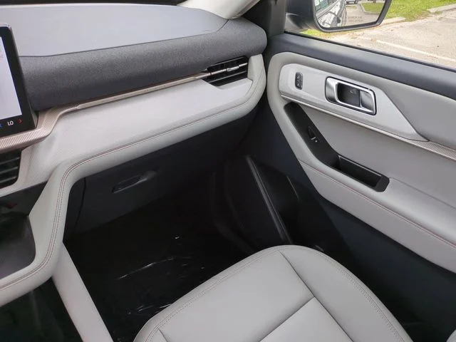 New 2026 Carbonized Gray Metallic Ford Active image 17