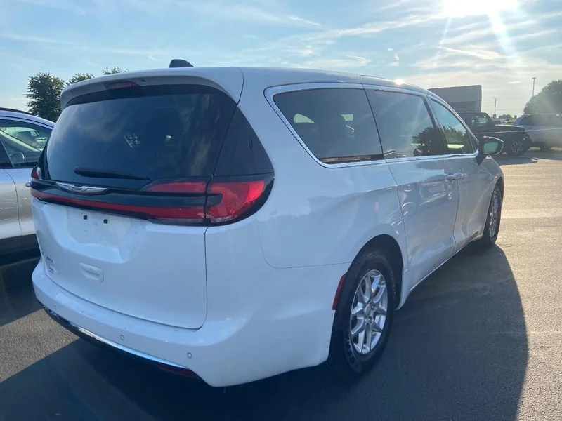 Used 2024 Bright White Clearcoat Chrysler Touring L image 5