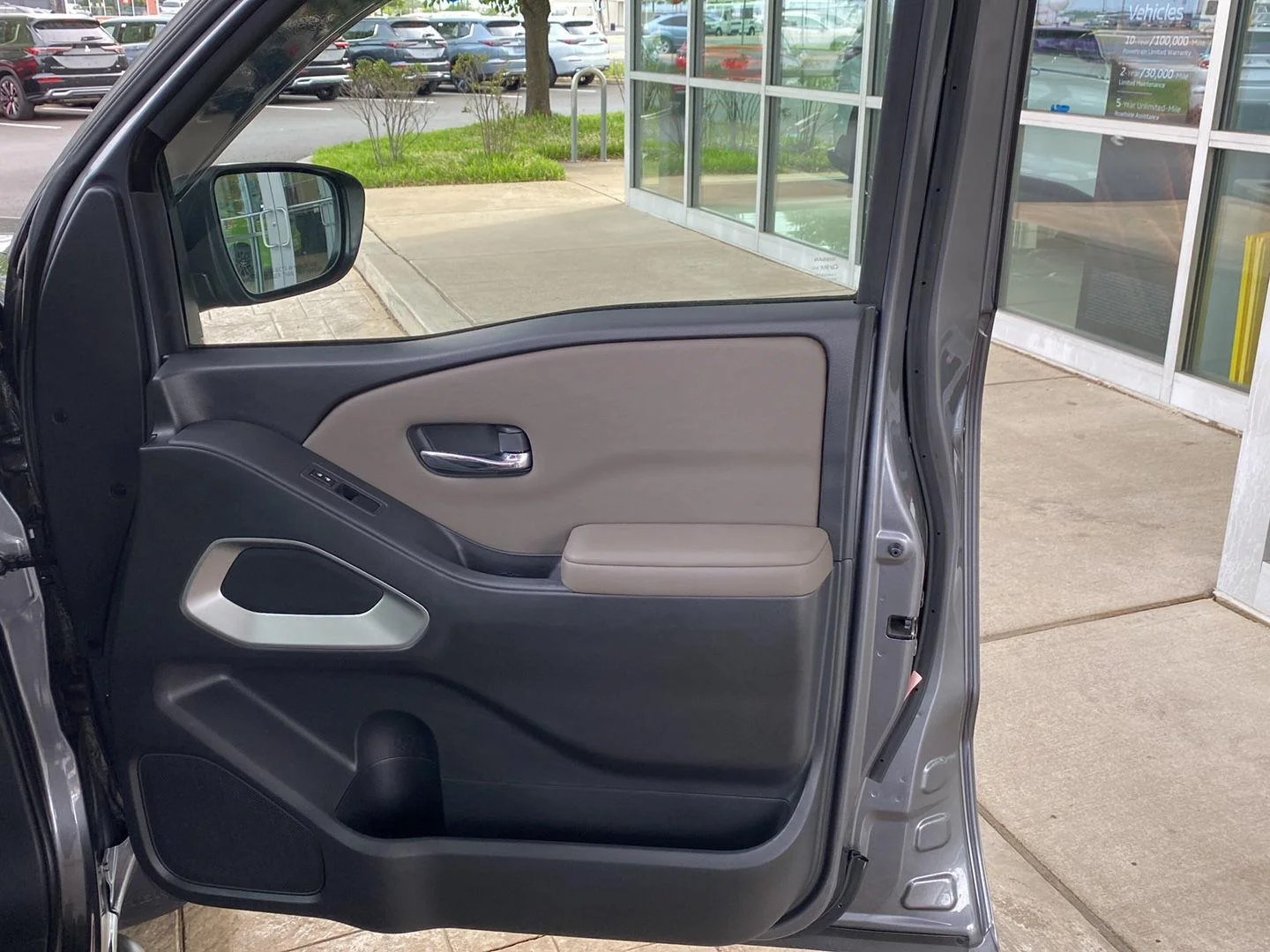 Used 2022 Gun Metallic Nissan SV image 21