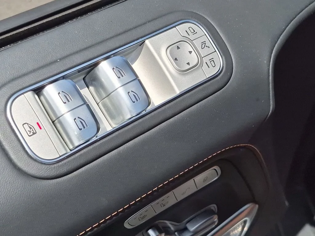 Used 2025  Mercedes-Benz G 63 AMG® image 14