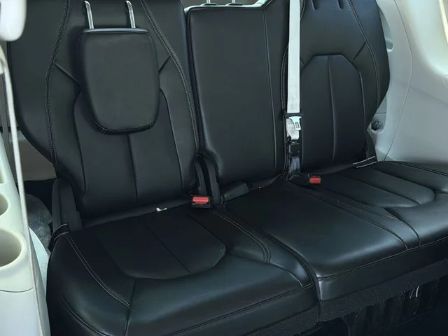 Used 2024 Black Chrysler Touring L image 37