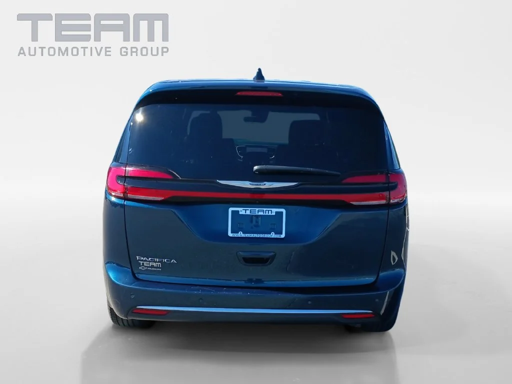 Used 2025 Blue Chrysler Select image 6