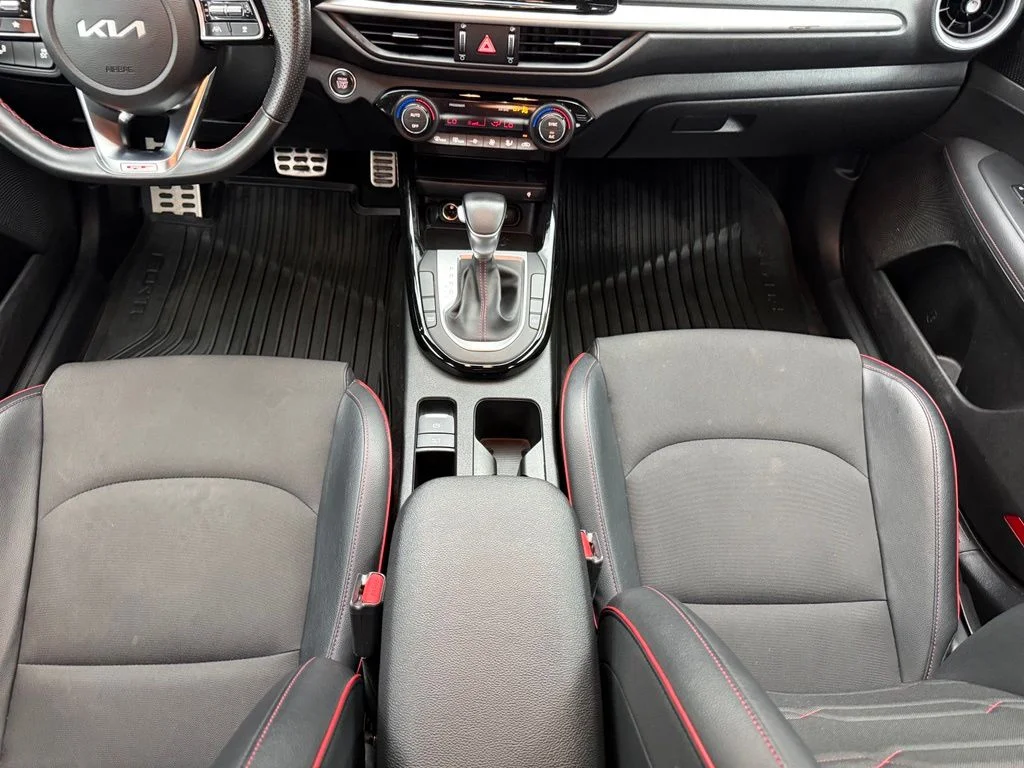 Used 2023 White Kia GT image 32