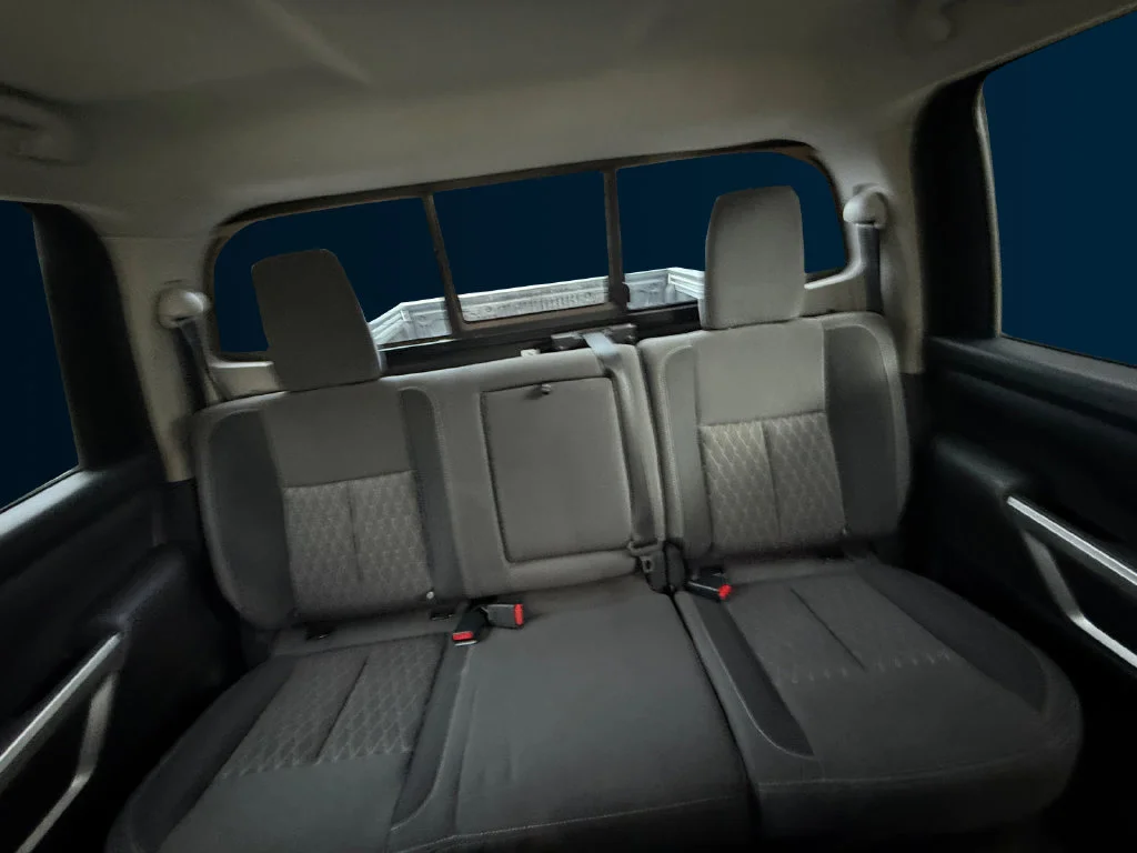 Used 2024 Gray Nissan SV image 18