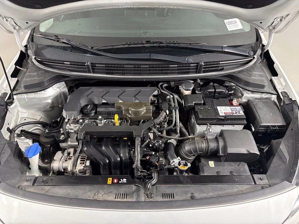 Used 2023 Silver Kia S image 37