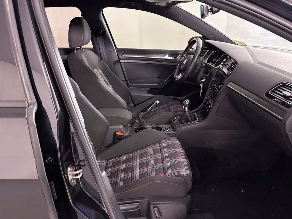 Used 2021 Black Volkswagen 2.0T S image 36
