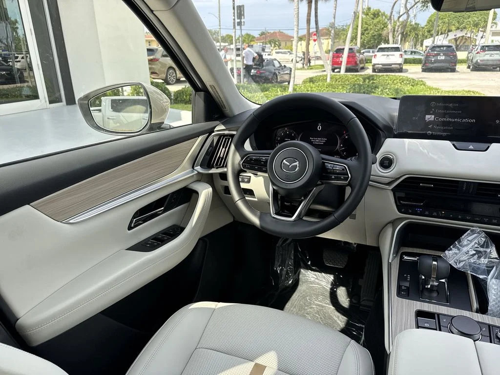 New 2026 Platinum Mazda 3.3 Turbo Premium Plus AWD image 21