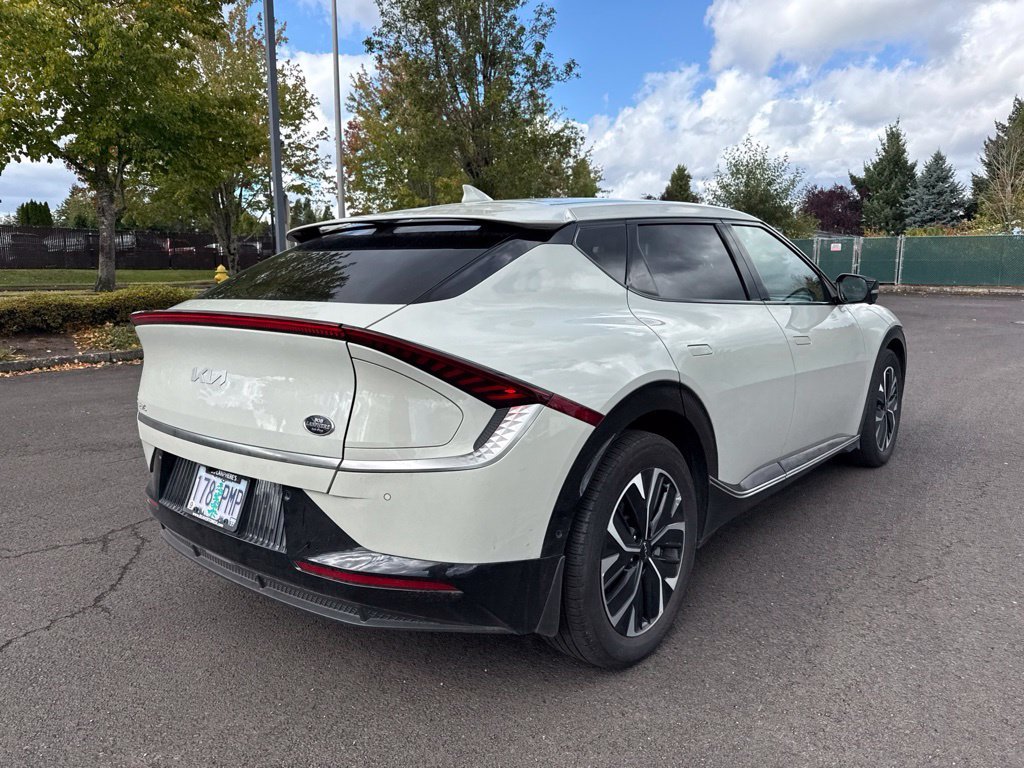 Used 2023 Glacier Kia Wind image 7