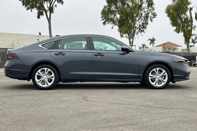 New 2026 Meteorite Gray Metallic Honda LX image 3