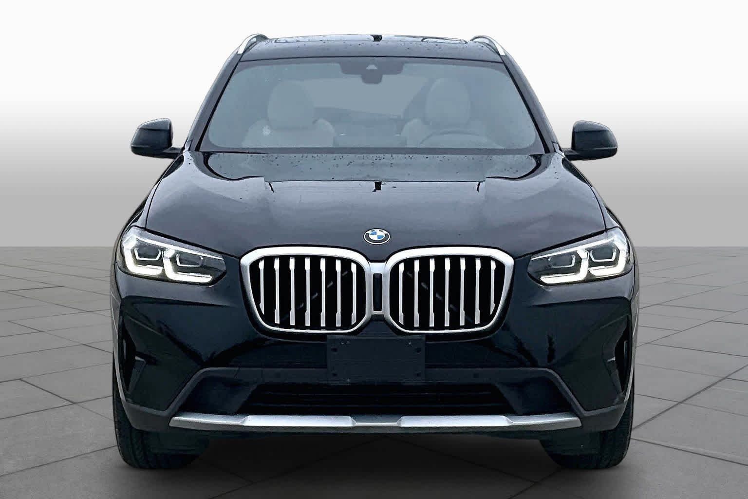Used 2024 Jet Black BMW sDrive30i image 3