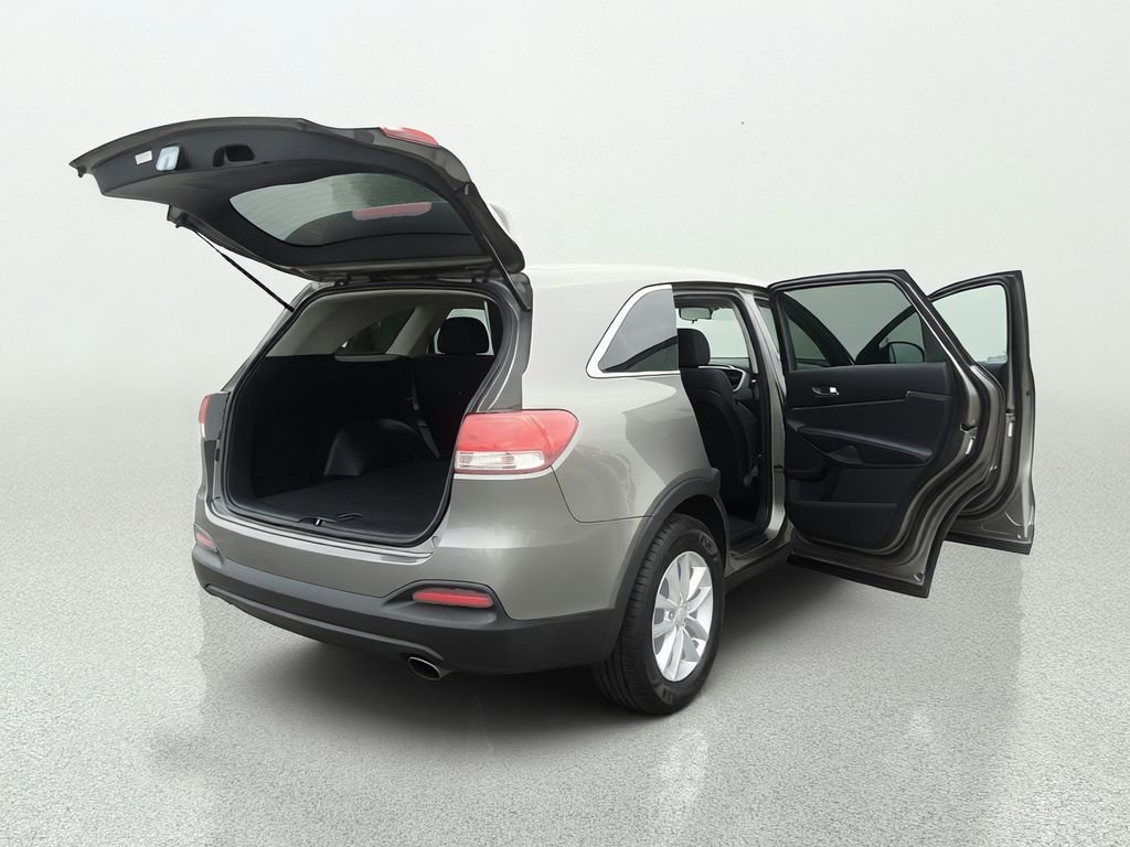 Used 2018 Silver Kia L image 15
