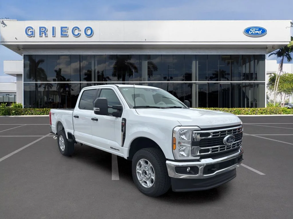 New 2026 Oxford White Ford F-250® XLT image 1