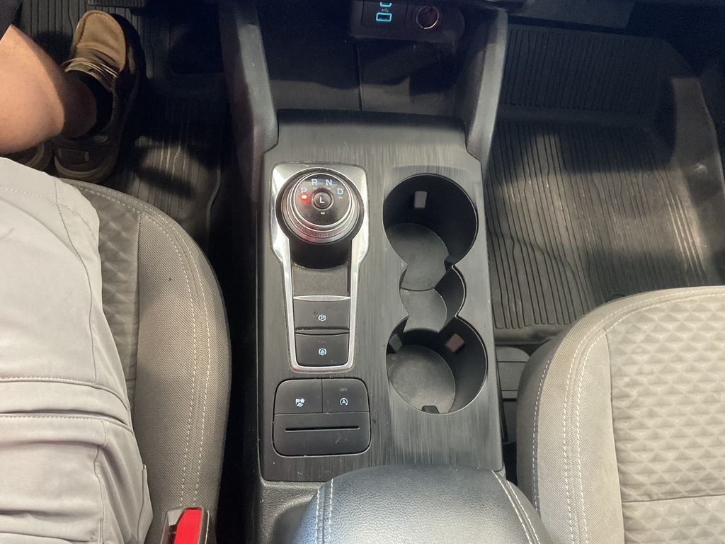 Used 2021 Blue Ford SE image 27